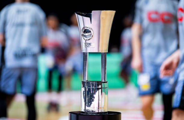 样扣人心弦 样扣人心弦